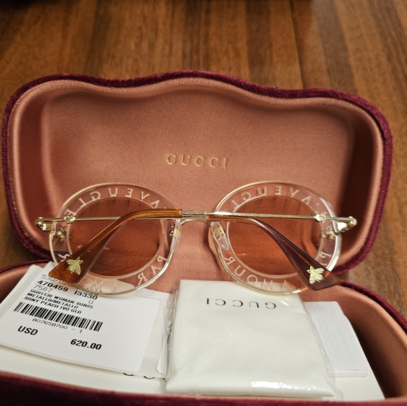 Gucci Sunglasses - Picture 3 of 3